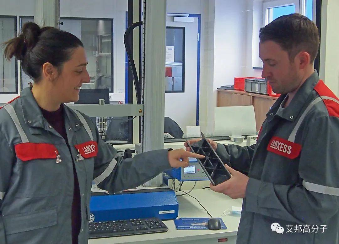 朗盛扩大了 Tepex flowcore 复合材料系列 朗盛扩大了 Tepex flowcore 复合材料系列